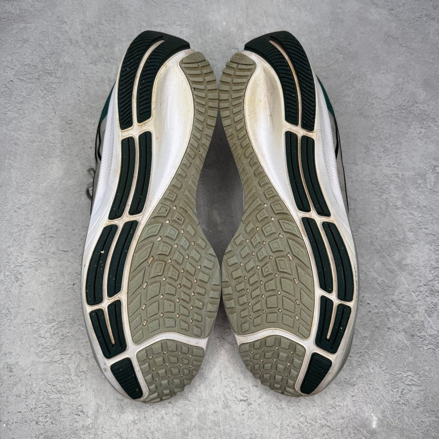 Nike Air Zoom Pegasus 38 Philadelphia Eagles *pre-owned* SIZE 11.5