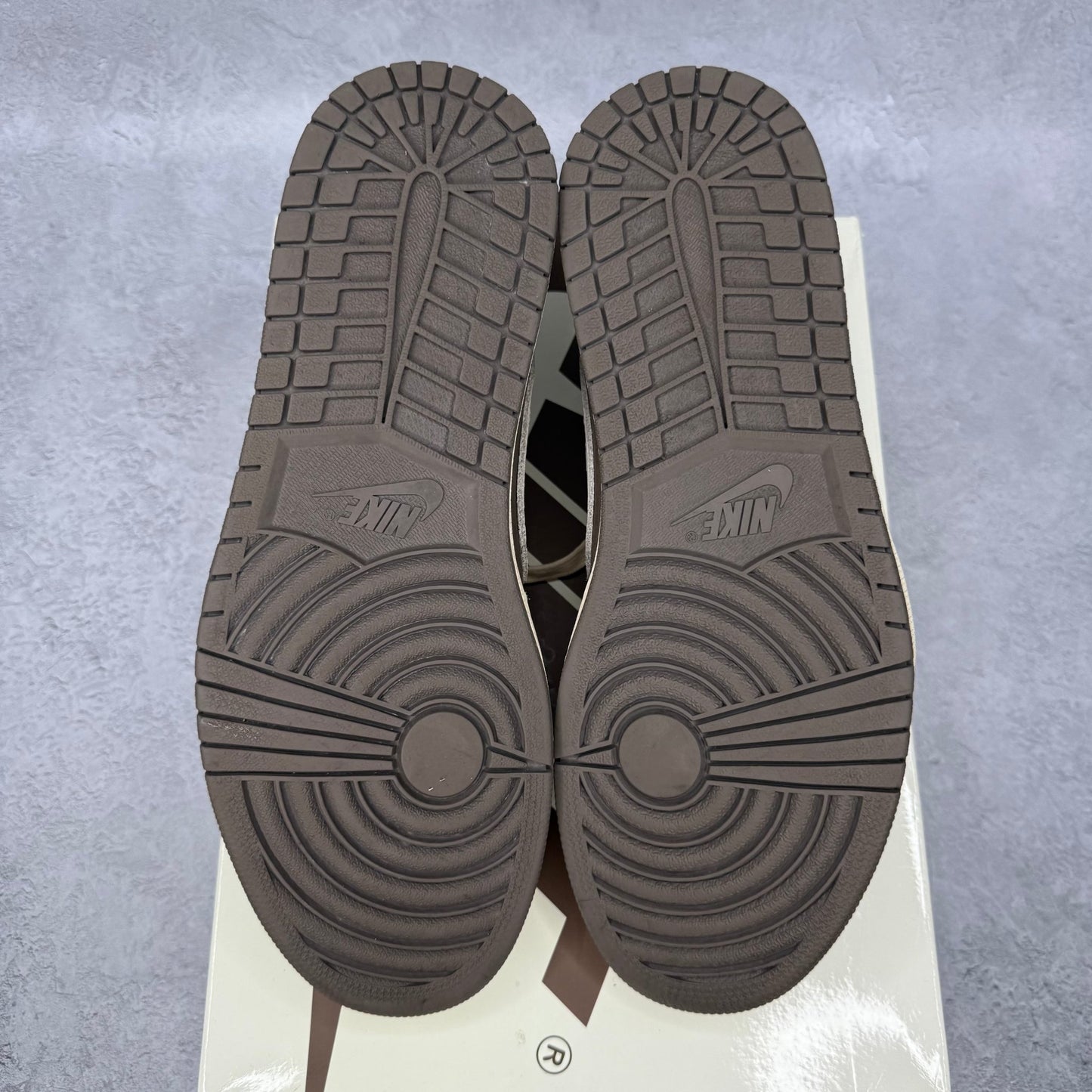 Jordan 1 Retro Low OG SP Travis Scott Reverse Mocha *pre - owned* SIZE 11 - Kicks Collective PA - Jordan - DM7866-162 - Men's Shoes - 11M/12.5W - Pre - Owned