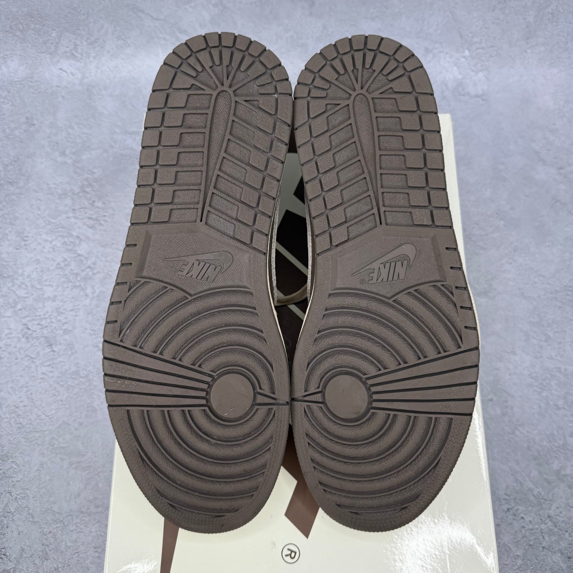 Jordan 1 Retro Low OG SP Travis Scott Reverse Mocha *pre - owned* SIZE 11 - Kicks Collective PA - Jordan - DM7866-162 - Men's Shoes - 11M/12.5W - Pre - Owned