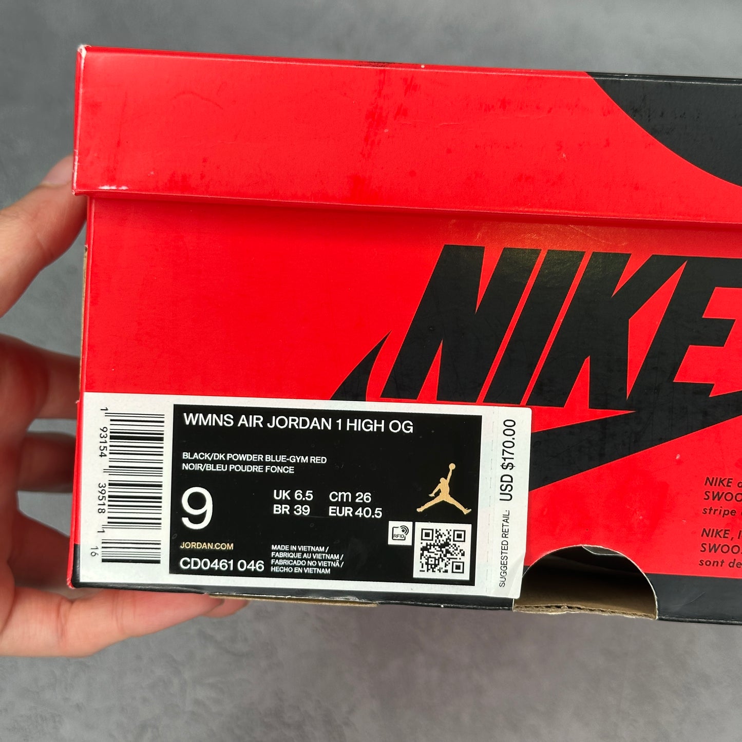 Jordan 1 Retro High NC to Chi (Women's) *pre-owned* SIZE 9W