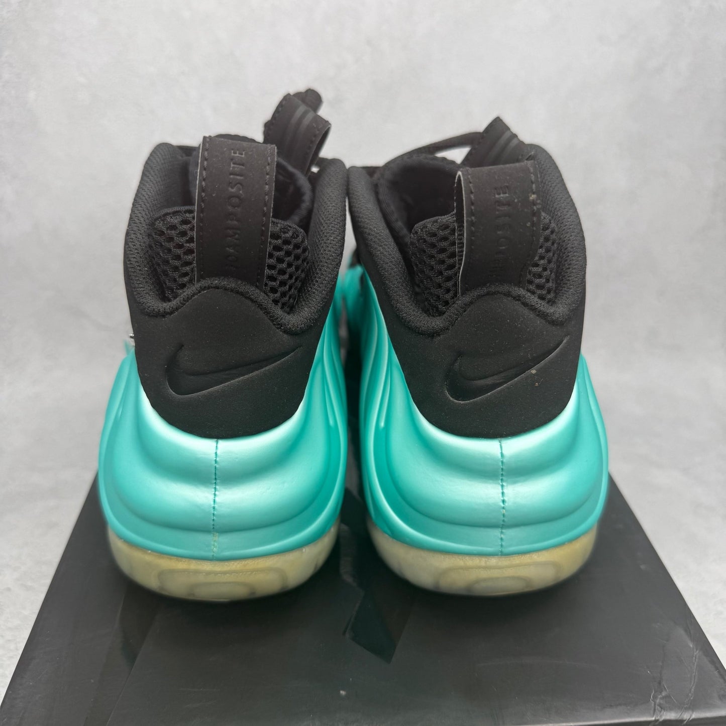 Air Nike Foamposite Pro Island Green VVNDS *pre - owned* SIZE 11 - Kicks Collective PA - Nike - 624041-303 - Men's Shoes - 11M/12.5W - Pre - Owned