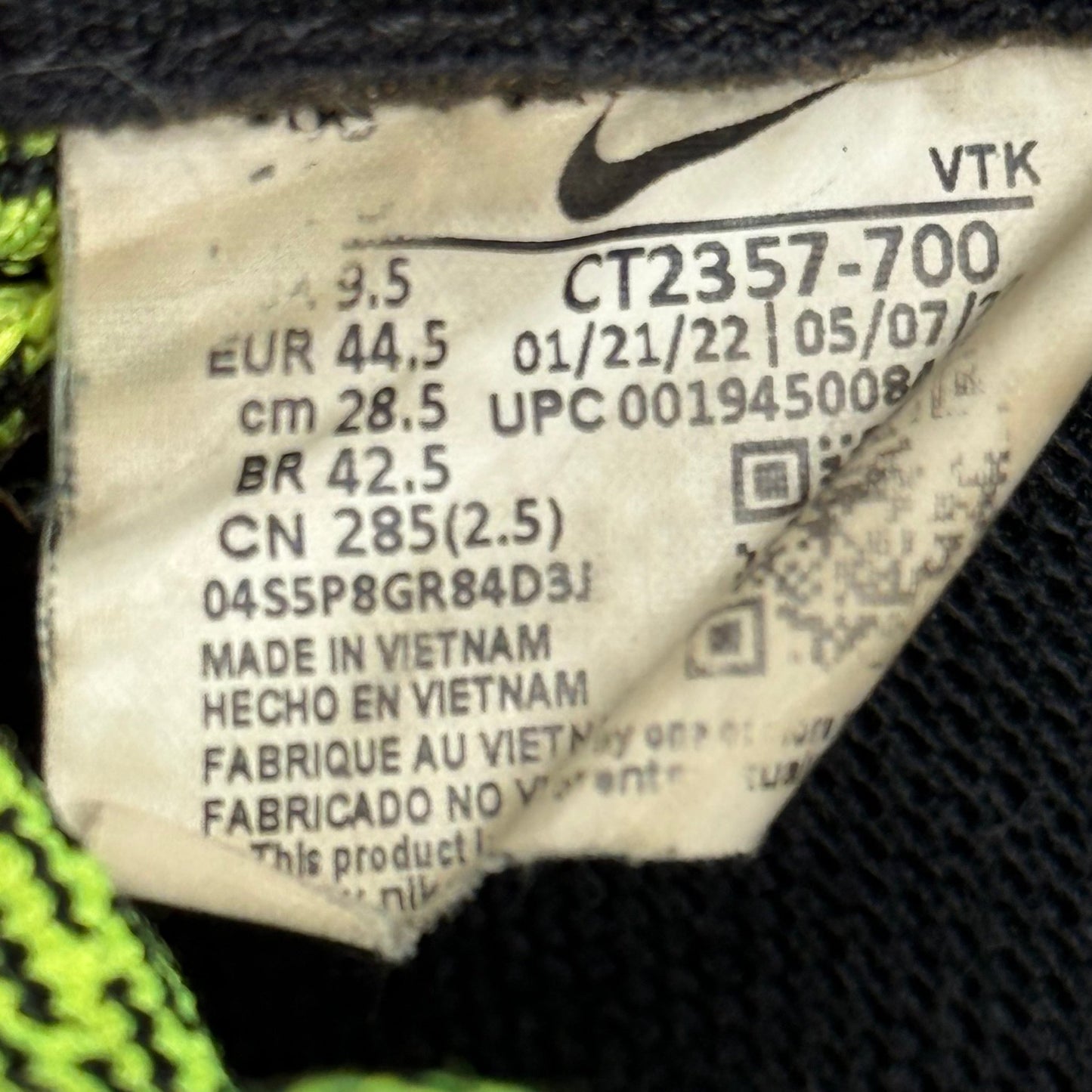 Nike React Infinity Run Flyknit 2 Volt Black *pre - owned* SIZE 10.5 - Kicks Collective PA - Nike - CT2357-700 - Men's Shoes - 10.5M/12W - Pre - Owned - No Box