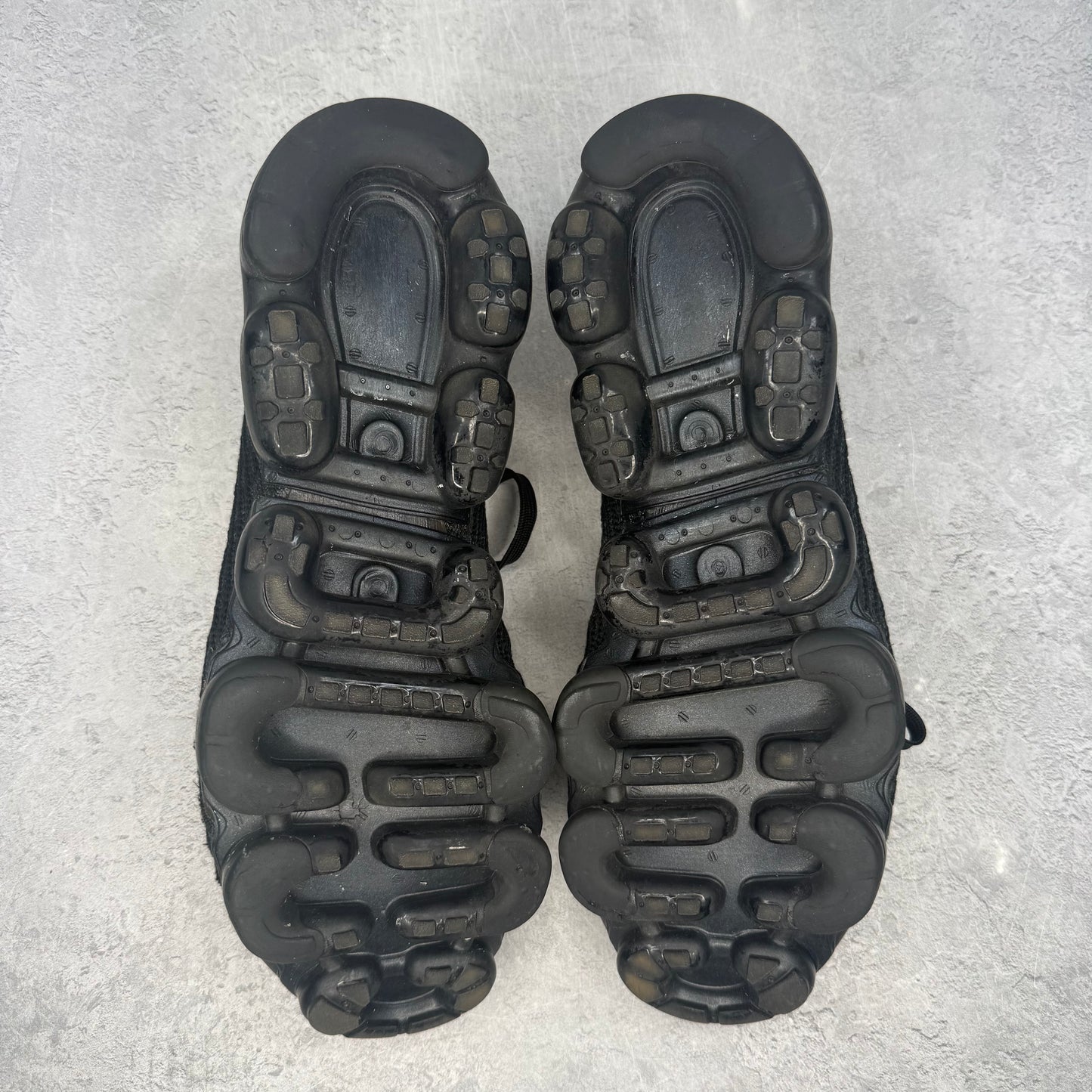 Nike Air VaporMax Flyknit 3.0 Triple Black *pre-owned* SIZE 11.5