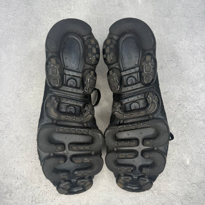 Nike Air VaporMax Flyknit 3.0 Triple Black *pre-owned* SIZE 11.5
