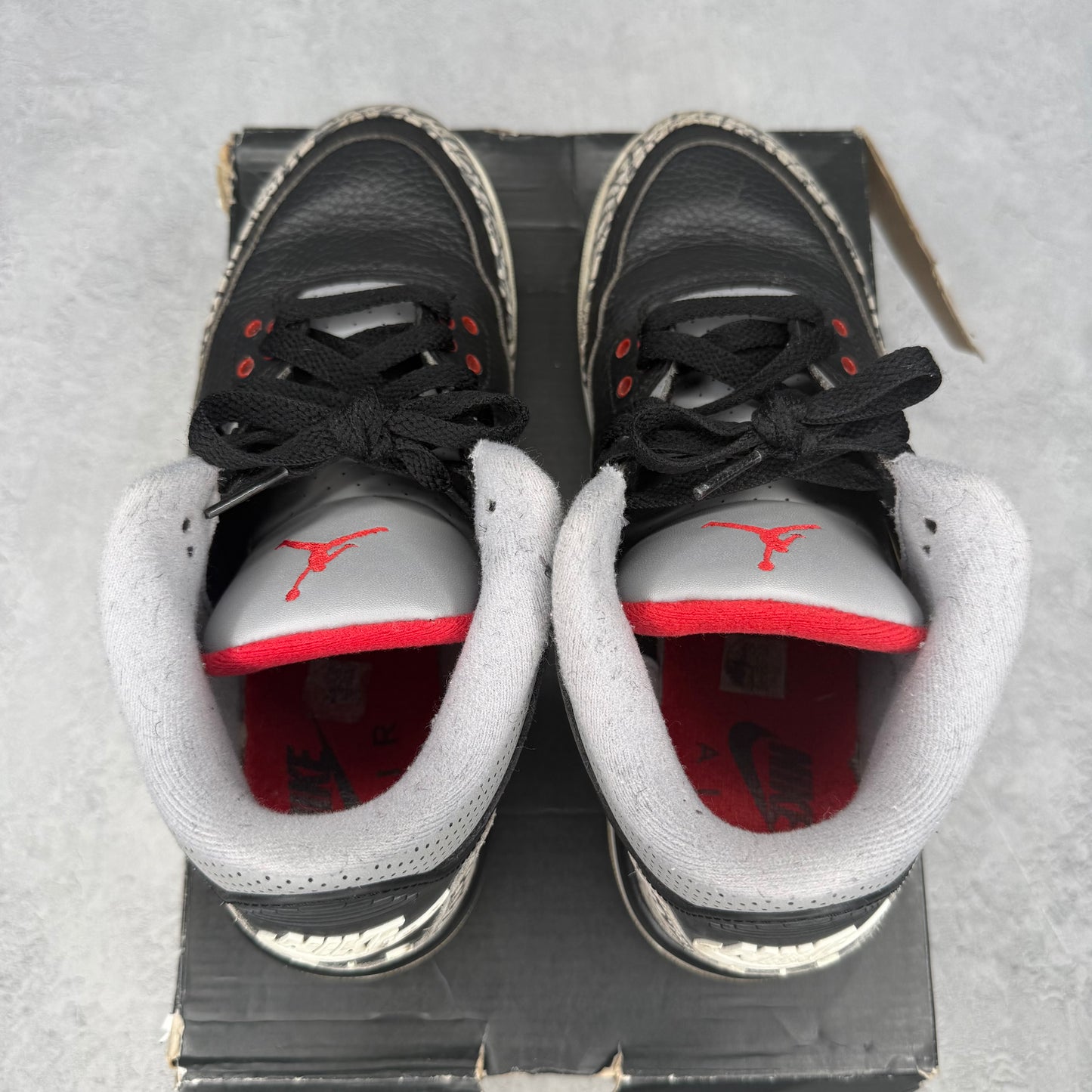 Jordan 3 Retro Black Cement (2018) *pre-owned* SIZE 7Y