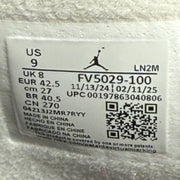 Jordan 4 Retro White Cement (2025) *pre-owned* SIZE 9