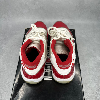 Jordan 11 Retro Cherry (2022) *pre-owned* SIZE 7.5