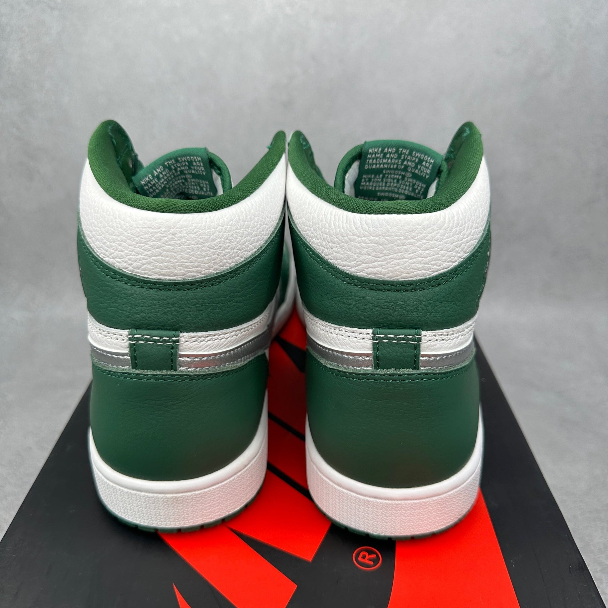 Jordan 1 Retro High OG Gorge Green *pre - owned* SIZE 9.5 - Kicks Collective PA - Jordan - DZ5485-303 - Men's Shoes - 9.5M/11W - Pre - Owned