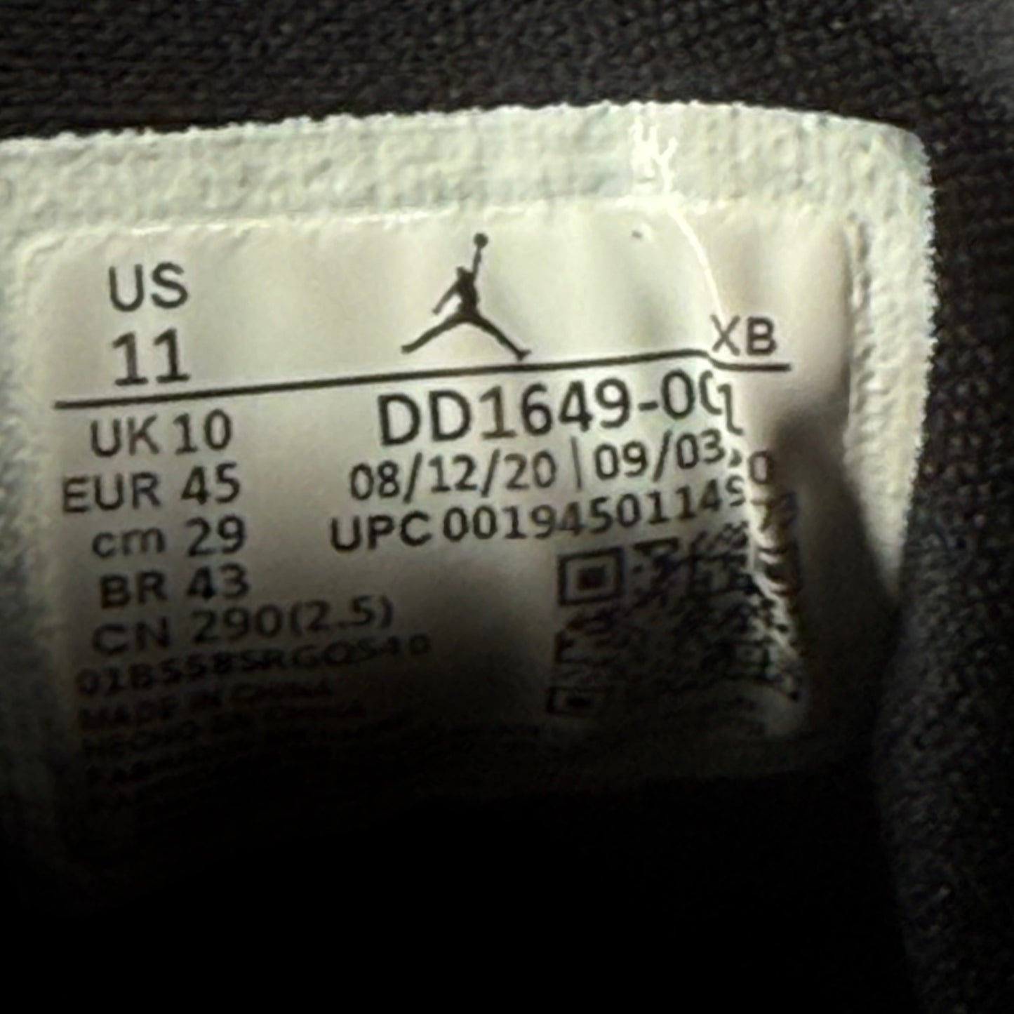 Jordan 1 Mid Carbon Fiber *pre-owned* SIZE 11