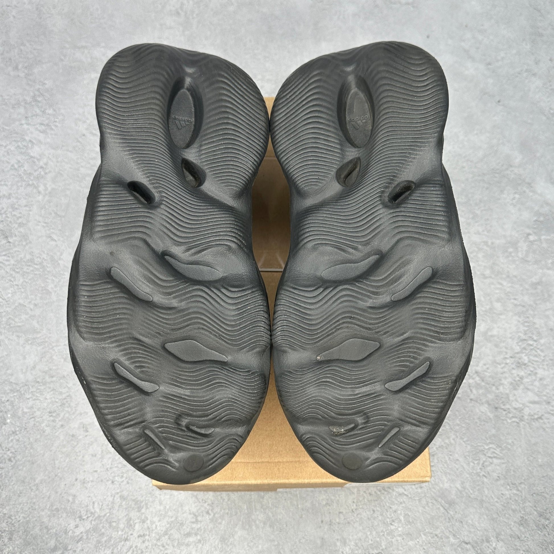 adidas Yeezy Foam RNR Onyx *pre - owned* SIZE 9 - Kicks Collective PA - adidas - HP8739 - Men's Shoes - 9M/10.5W - Pre - Owned - Replacement Box