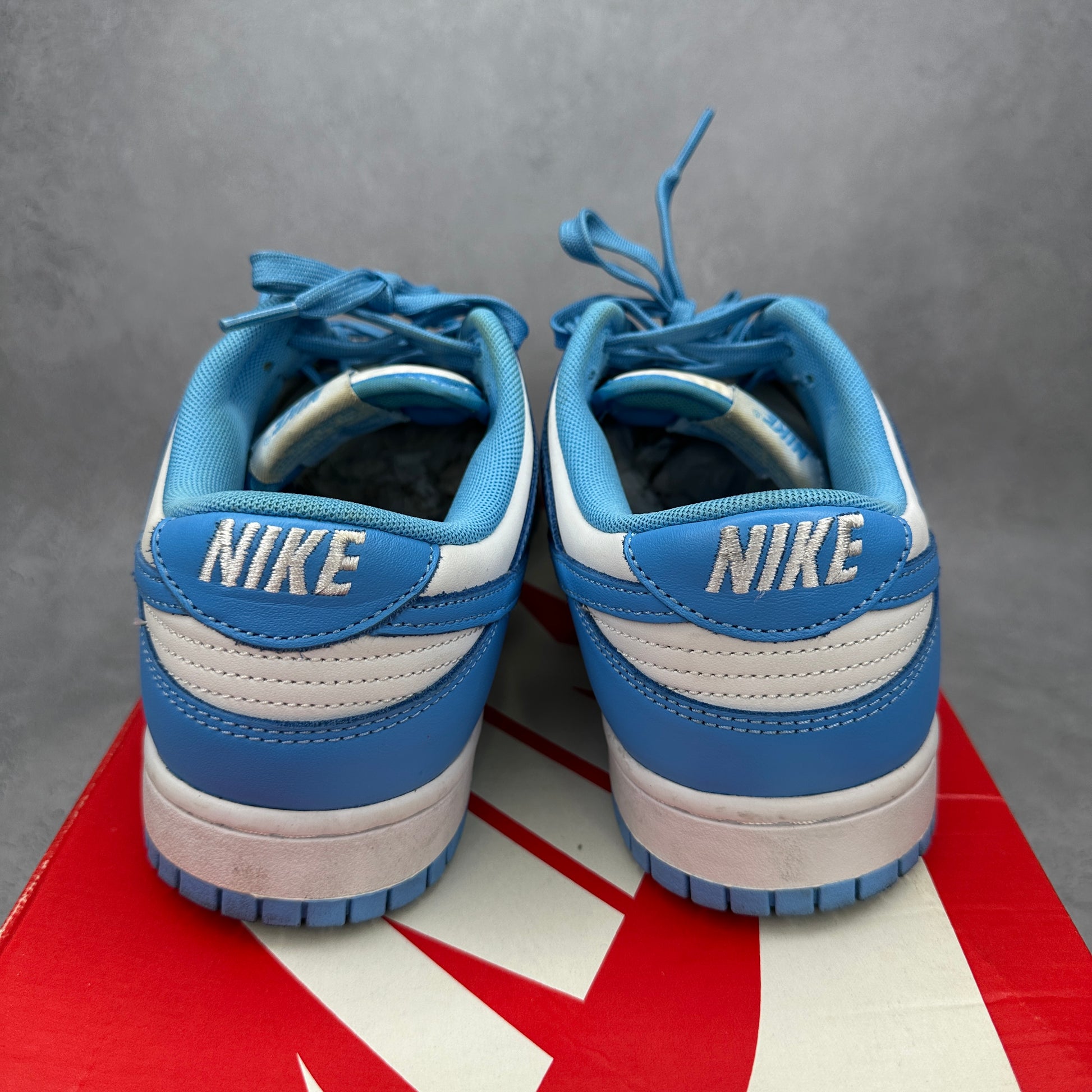Nike Dunk Low UNC (2021) *pre-owned* SIZE 10