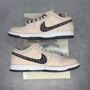 Nike SB Dunk Low Albino & Preto *pre-owned* SIZE 10