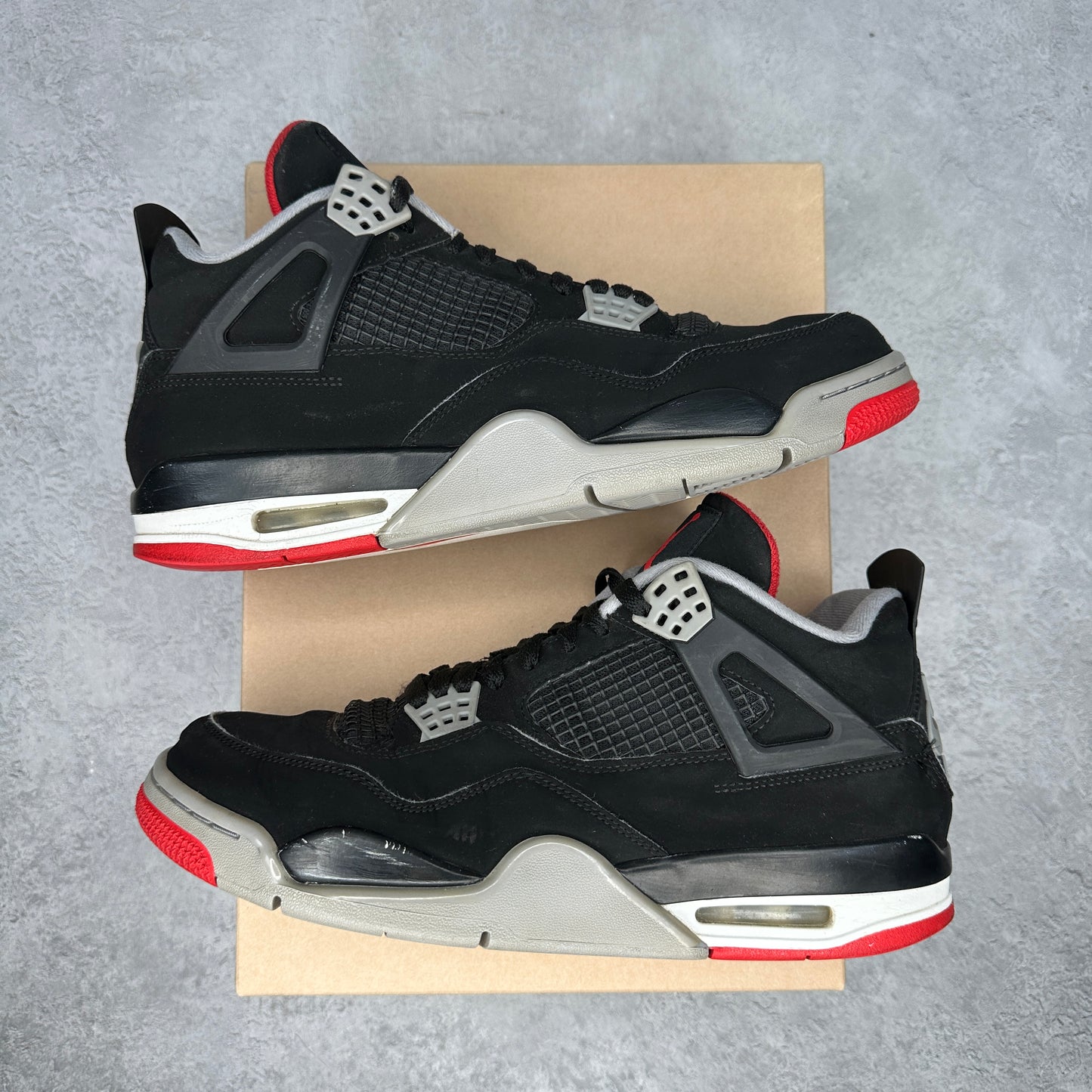 Jordan 4 Retro Bred (2019) *pre-owned* SIZE 11.5