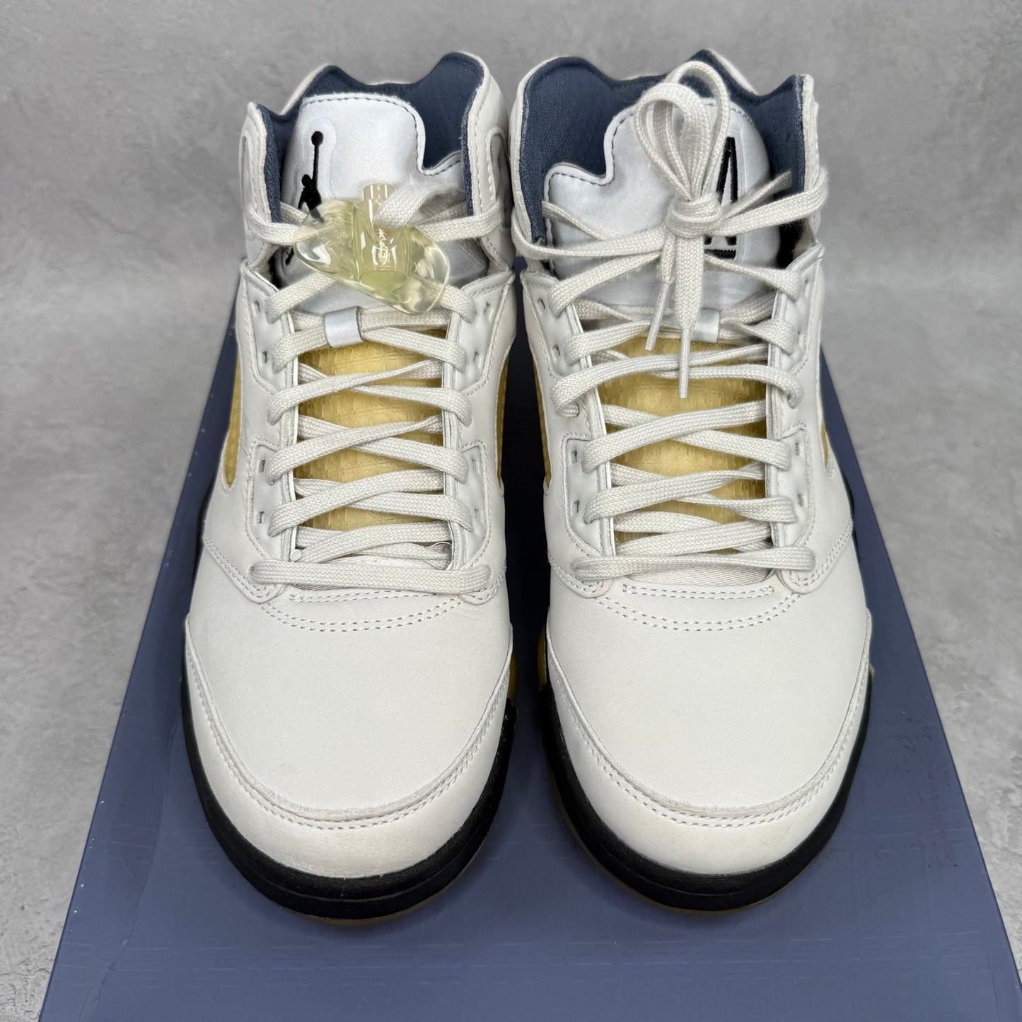 Jordan 5 Retro A Ma Maniére Dawn (Women's) *pre - owned* SIZE 10W - Kicks Collective PA - Jordan - FZ5758 - 004 - Women's Shoes - 8.5M/10W - Pre - Owned