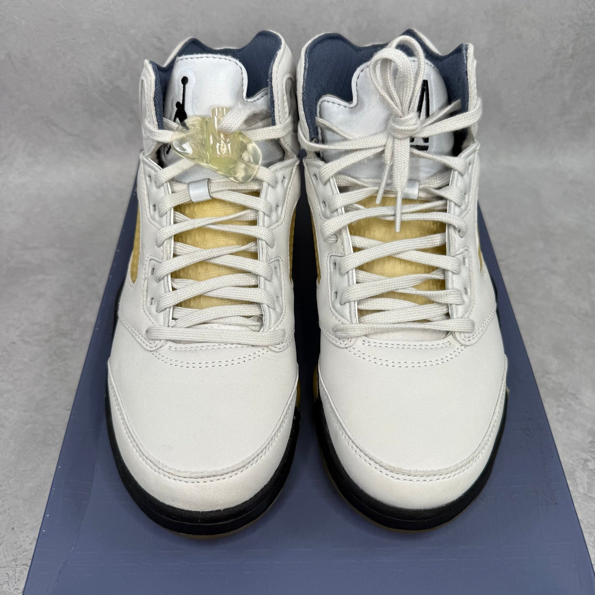 Jordan 5 Retro A Ma Maniére Dawn (Women's) *pre - owned* SIZE 10W - Kicks Collective PA - Jordan - FZ5758 - 004 - Women's Shoes - 8.5M/10W - Pre - Owned