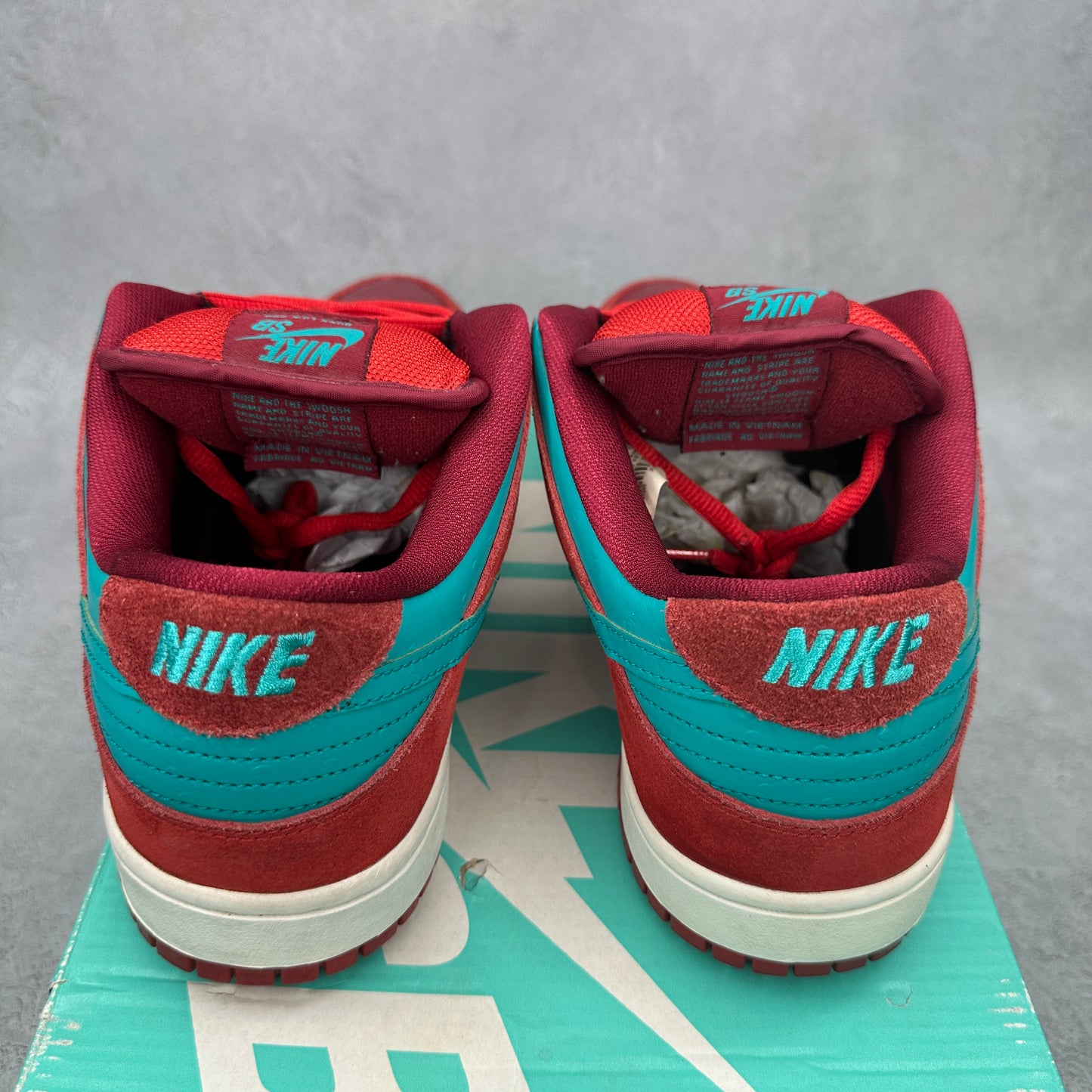 Nike SB Dunk Low Brickhouse Turbo Green *pre-owned* SIZE 11.5