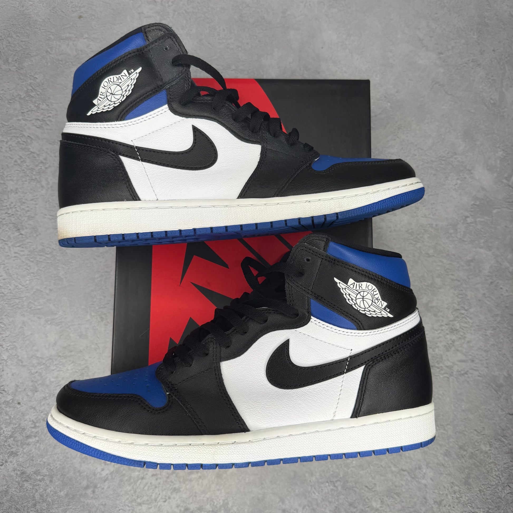 Jordan 1 Retro High Royal Toe *pre-owned* SIZE 11.5