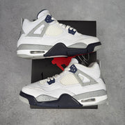 Jordan 4 Retro White Cement (2025) (GS) *pre-owned* SIZE 7Y