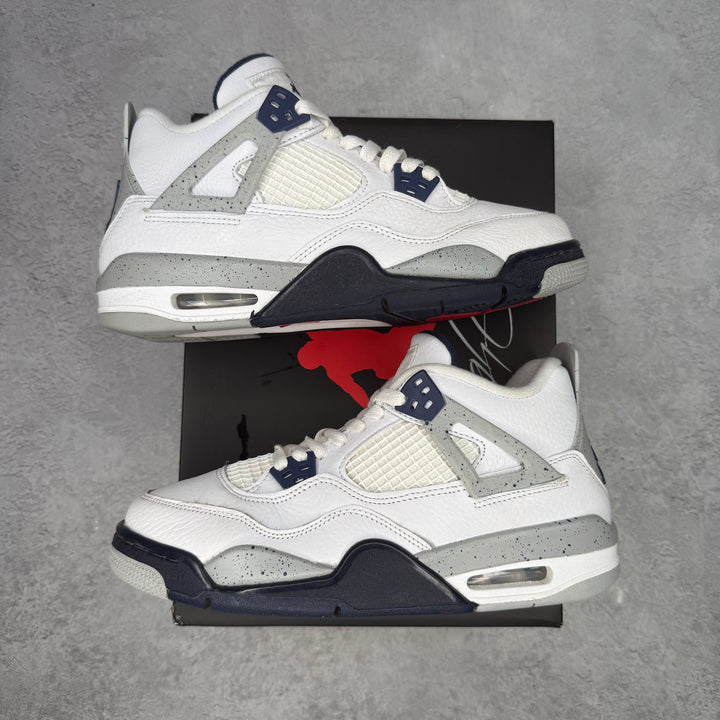 Jordan 4 Retro White Cement (2025) (GS) *pre-owned* SIZE 7Y