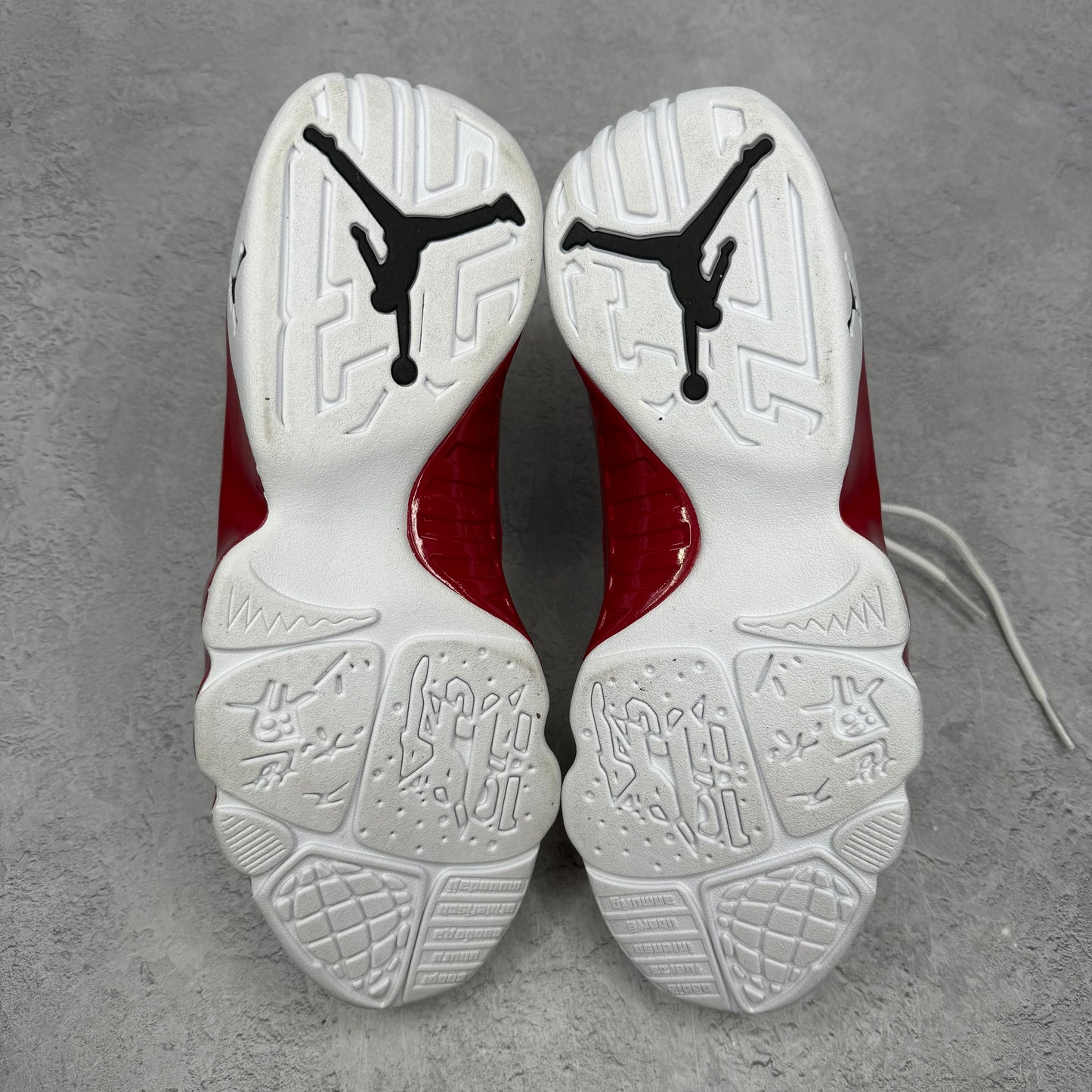 Jordan 9 Retro White Gym Red *pre-owned* SIZE 9