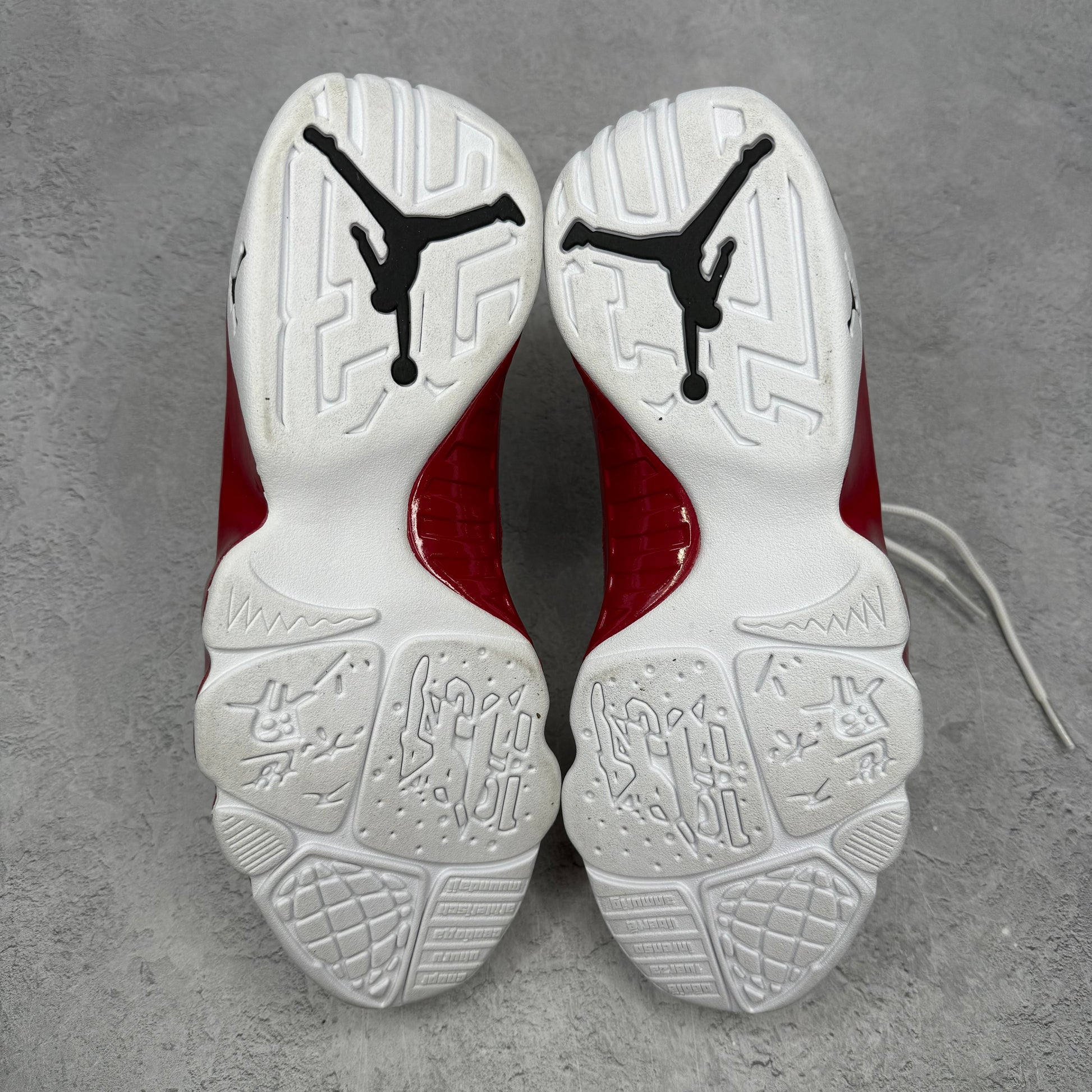 Jordan 9 Retro White Gym Red *pre-owned* SIZE 9