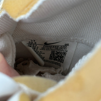 Nike Blazer Low sacai White Patent Leather *pre-owned* SIZE 10.5