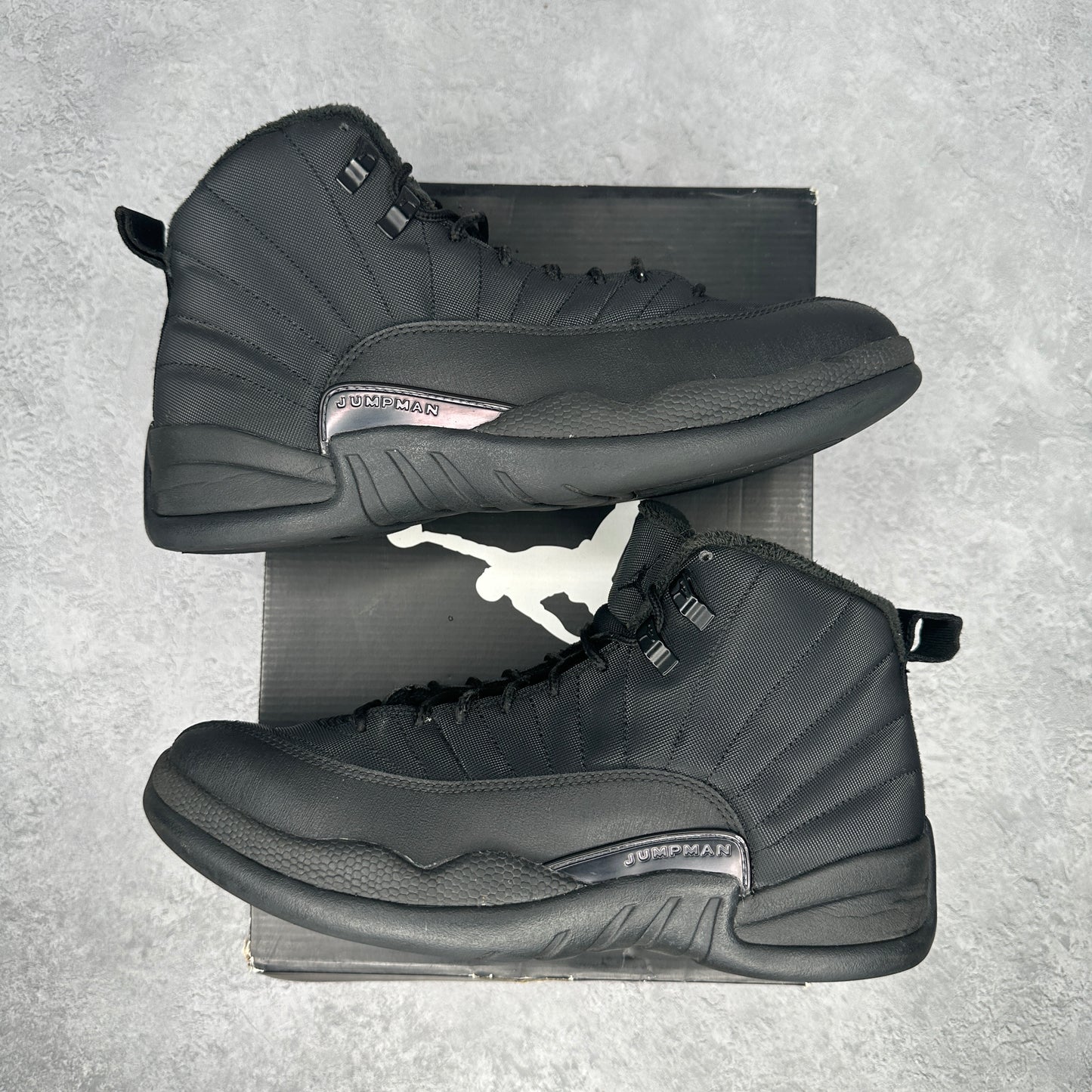Jordan 12 Retro Winter Black *pre-owned* SIZE 10