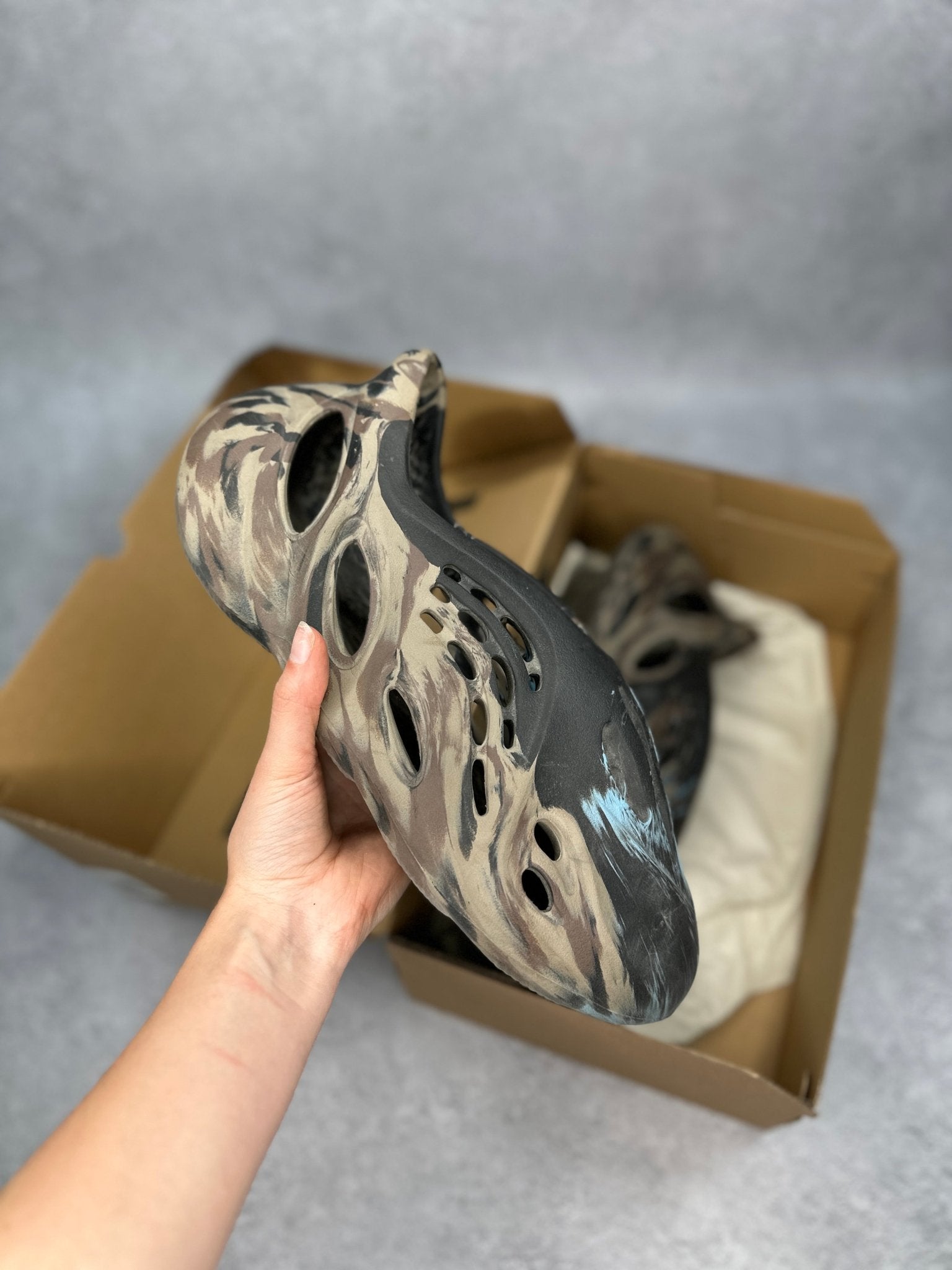adidas Yeezy Foam RNR MX Cinder *pre - owned* SIZE 11 - Kicks Collective PA - adidas - ID4126 - Men's Shoes - 11M/12.5W - Pre - Owned