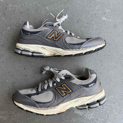 New Balance 2002R Castlerock *pre-owned* SIZE 10.5