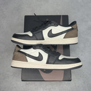 Jordan 1 Retro Low OG Mocha 9 9 (Pre-Owned) - back