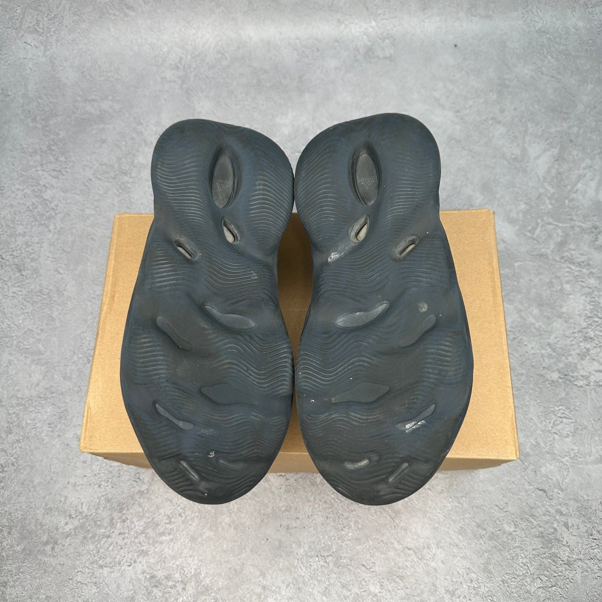 adidas Yeezy Foam RNNR Mineral Blue *pre - owned* SIZE 11 - Kicks Collective PA - adidas - GV7903 - Men's Shoes - 11M/12.5W - Pre - Owned