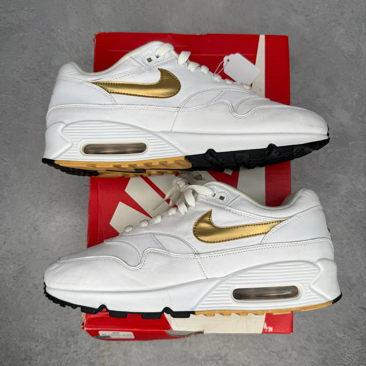 Nike Air Max 90/1 White Gold *pre-owned* SIZE 9.5
