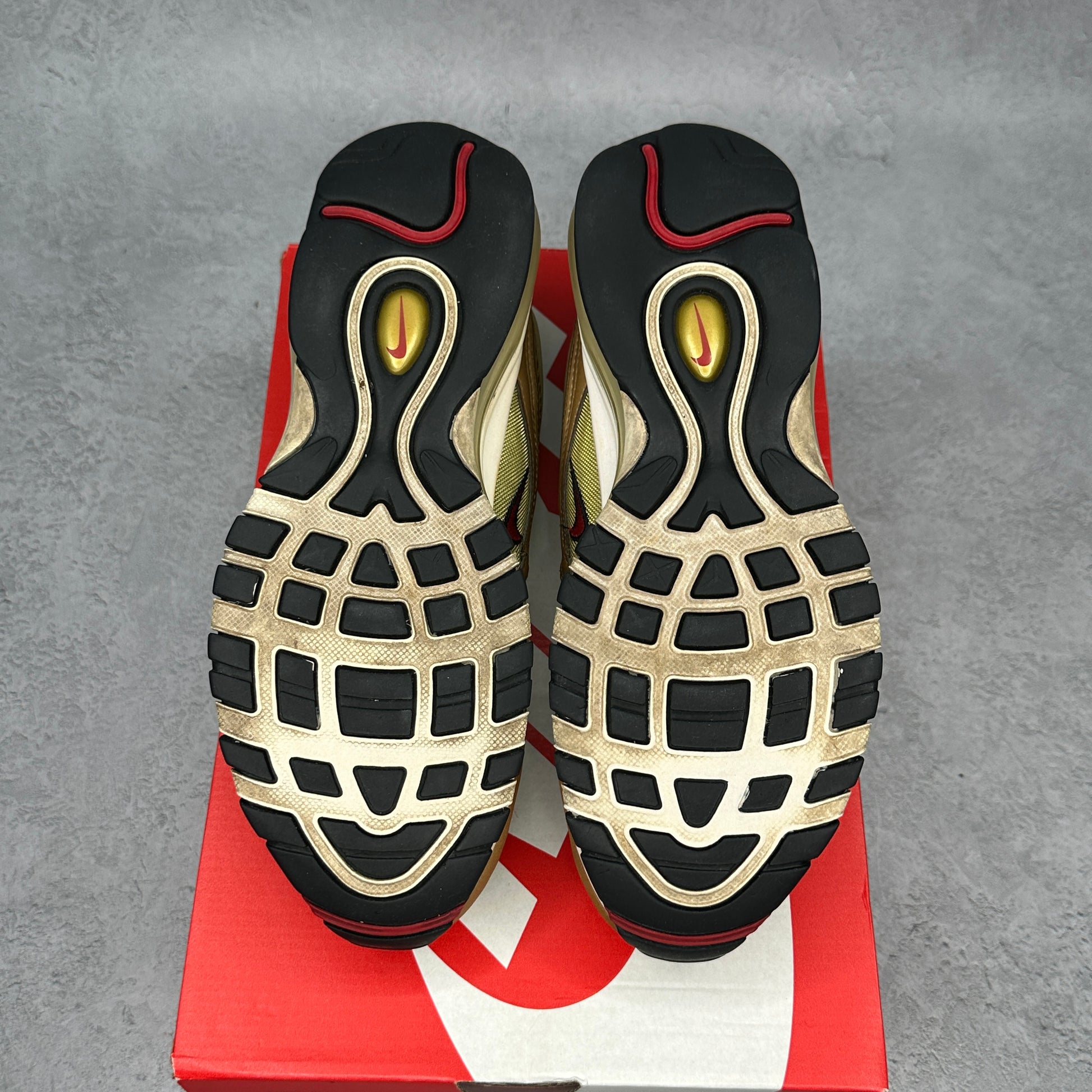 Nike Air Max 97 Metallic Gold (2017/2018) *pre-owned* SIZE 8.5