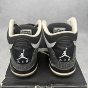 Jordan 3 Retro Wolf Grey (GS) *pre-owned* SIZE 7Y