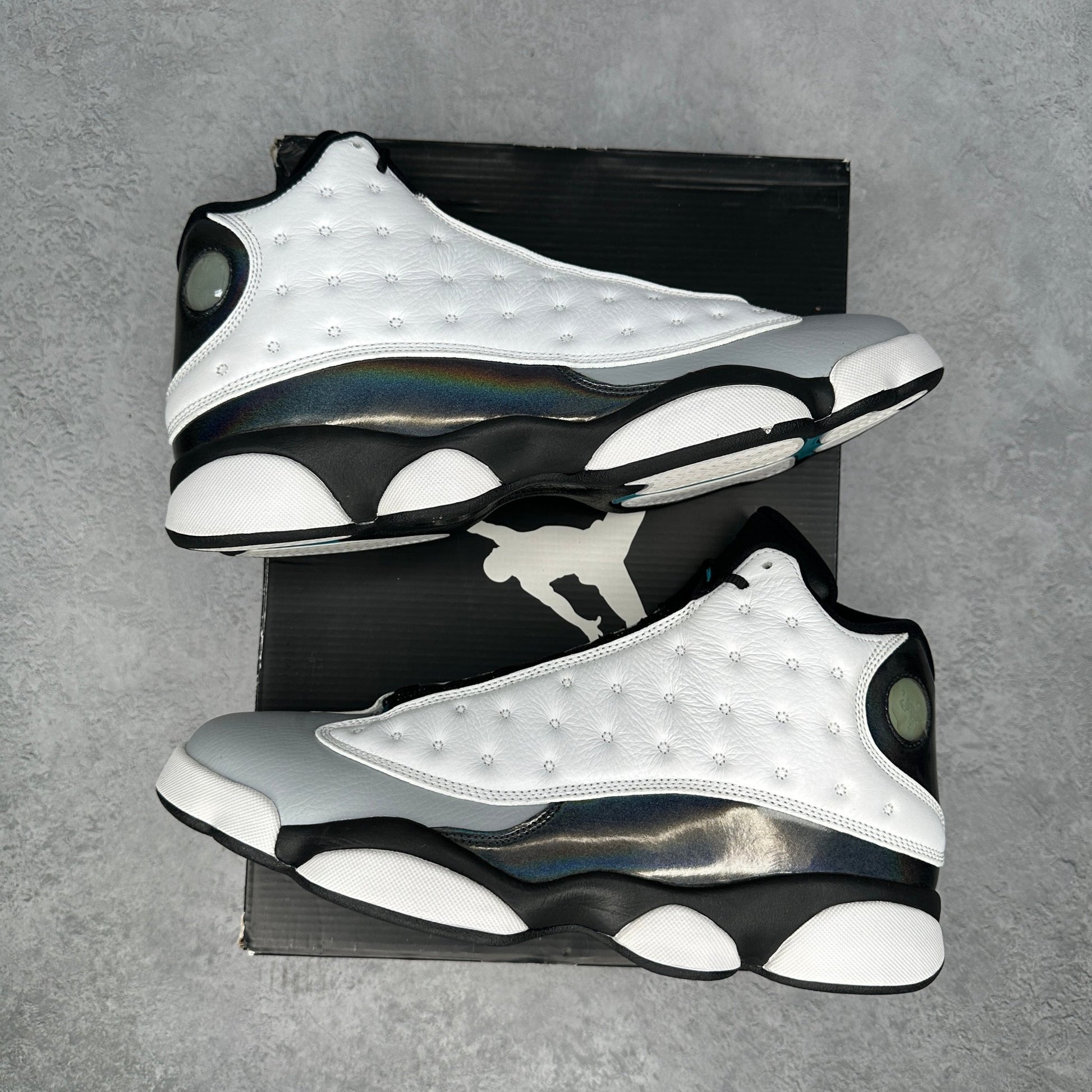 Jordan 13 Retro Barons Hologram *pre - owned* SIZE 11 - Kicks Collective PA - Jordan - 414571-115 - Men's Shoes - 11M/12.5W - Pre - Owned