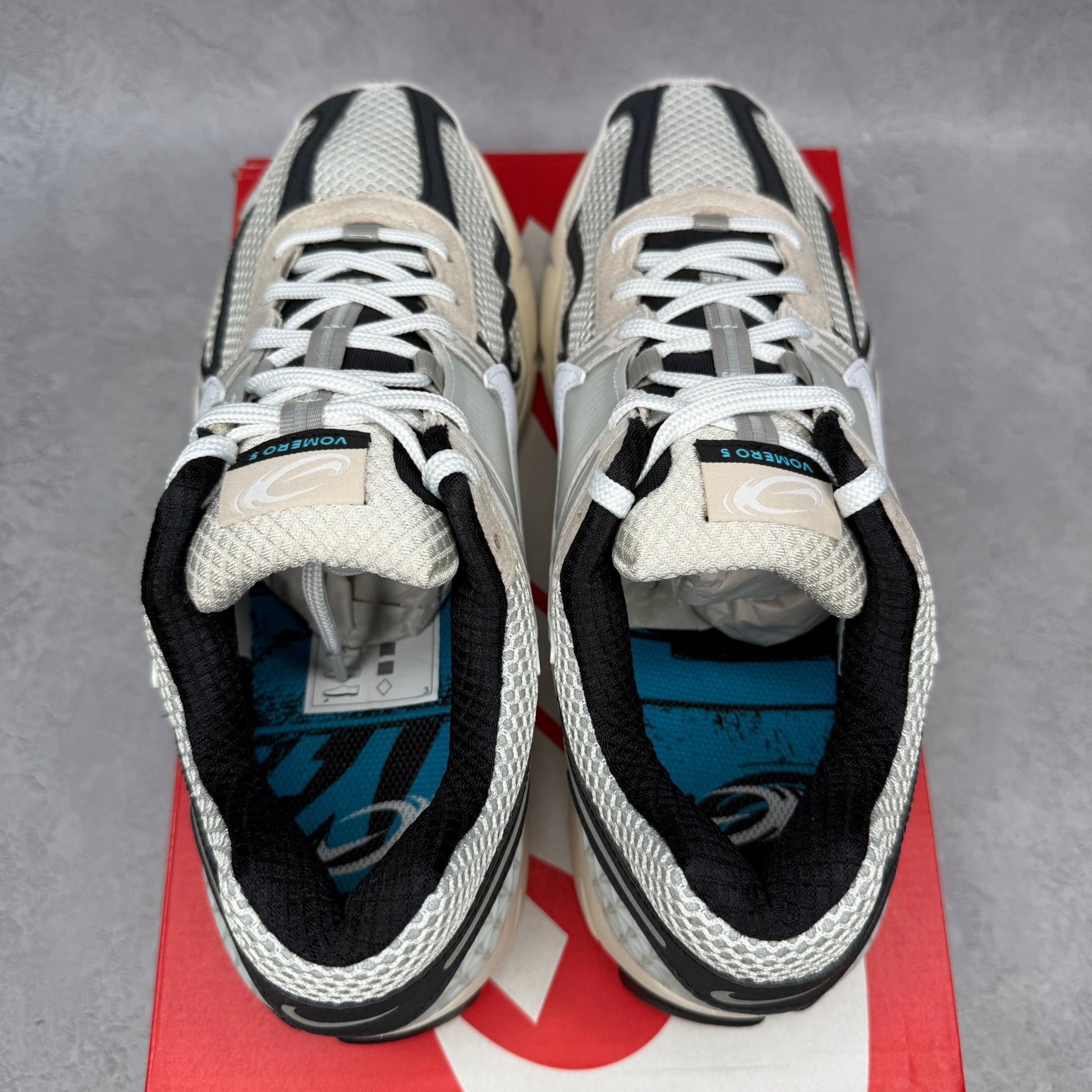 Nike Zoom Vomero 5 Supersonic Light Bone Black - Kicks Collective PA - Nike - FN7649-110 - Men's Shoes - 9.5M/11W - Brand New