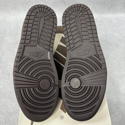 Jordan 1 Retro Low OG SP Travis Scott Velvet Brown