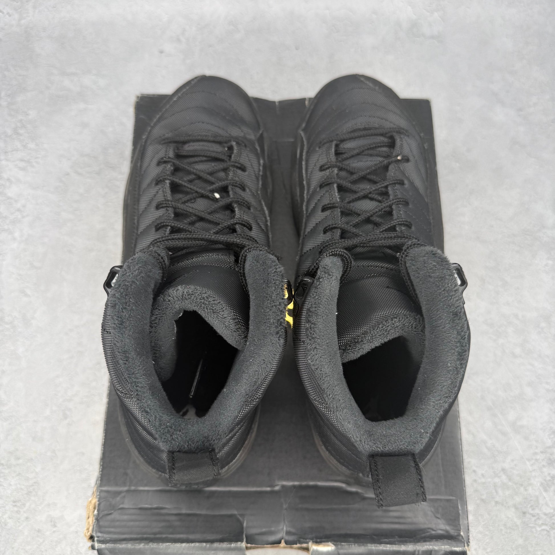 Jordan 12 Retro Winter Black (GS) *pre-owned* SIZE 7Y