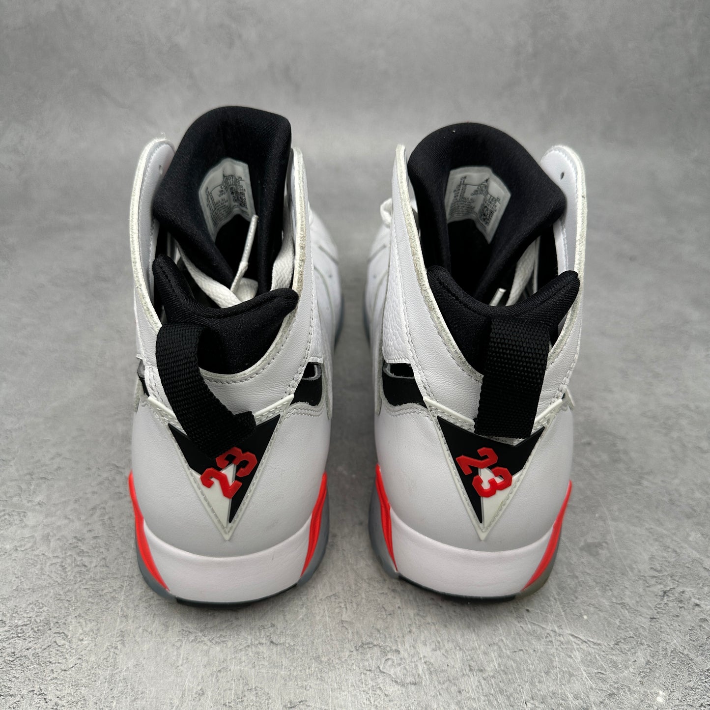 Jordan 7 Retro White Infrared *pre-owned* SIZE 11