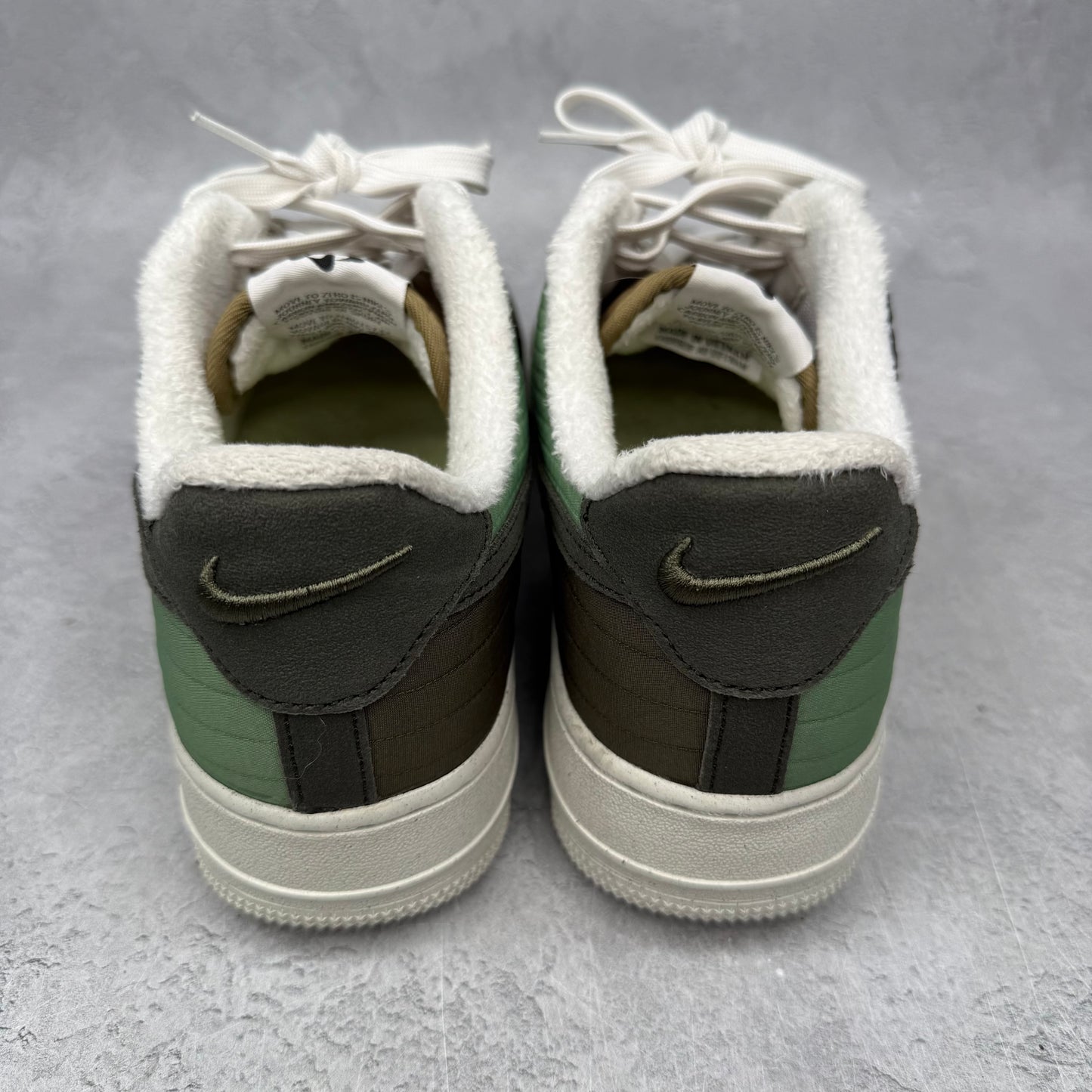 Nike Air Force 1 '07 LX Low Toasty Oil Green *pre-owned* SIZE 9.5