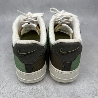Nike Air Force 1 '07 LX Low Toasty Oil Green *pre-owned* SIZE 9.5