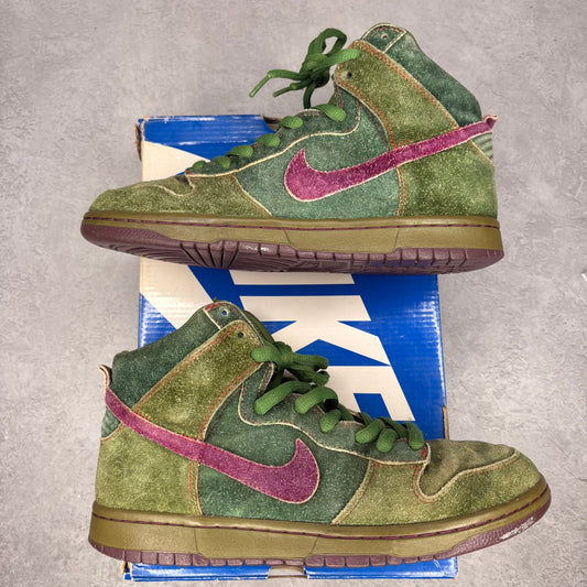 Nike SB Dunk High Skunk 420 *pre - owned* SIZE 10 - Kicks Collective PA - Nike - 313171-300 - Men's Shoes - 10M/11.5W - Pre - Owned