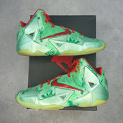 Nike LeBron 11 Christmas 9 (Pre-Owned) - front