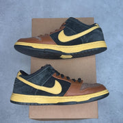 Nike SB Dunk Low Black and Tan 9 (Pre-Owned) - Kicks Collective PA - Nike - 313170-270-9-PO-1 - Pre-Owned Sneakers - 9