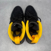 Jordan 9 Retro Dark Charcoal University Gold *pre-owned* SIZE 9.5