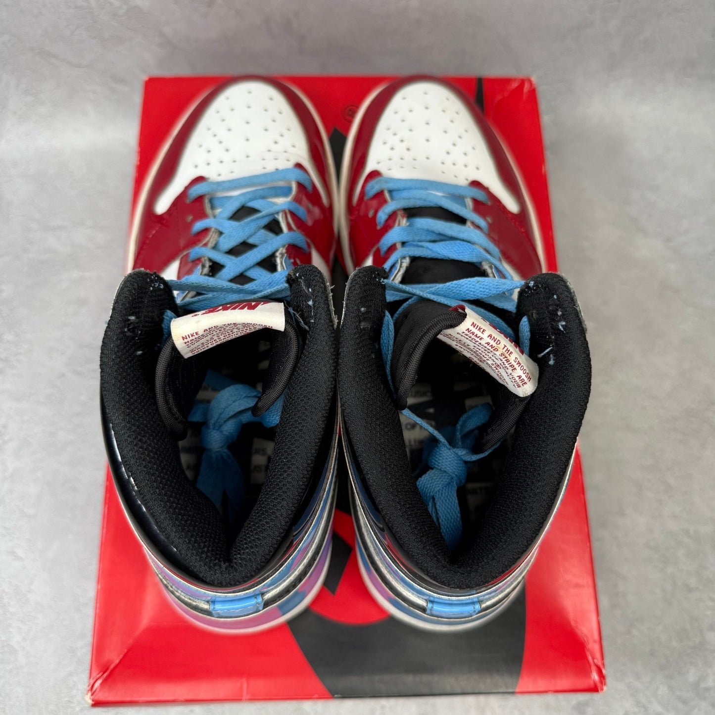 Jordan 1 Retro High Fearless UNC Chicago *pre - owned* SIZE 10 - Kicks Collective PA - Jordan - CK5666-100 - Men's Shoes - 10M/11.5W - Pre - Owned