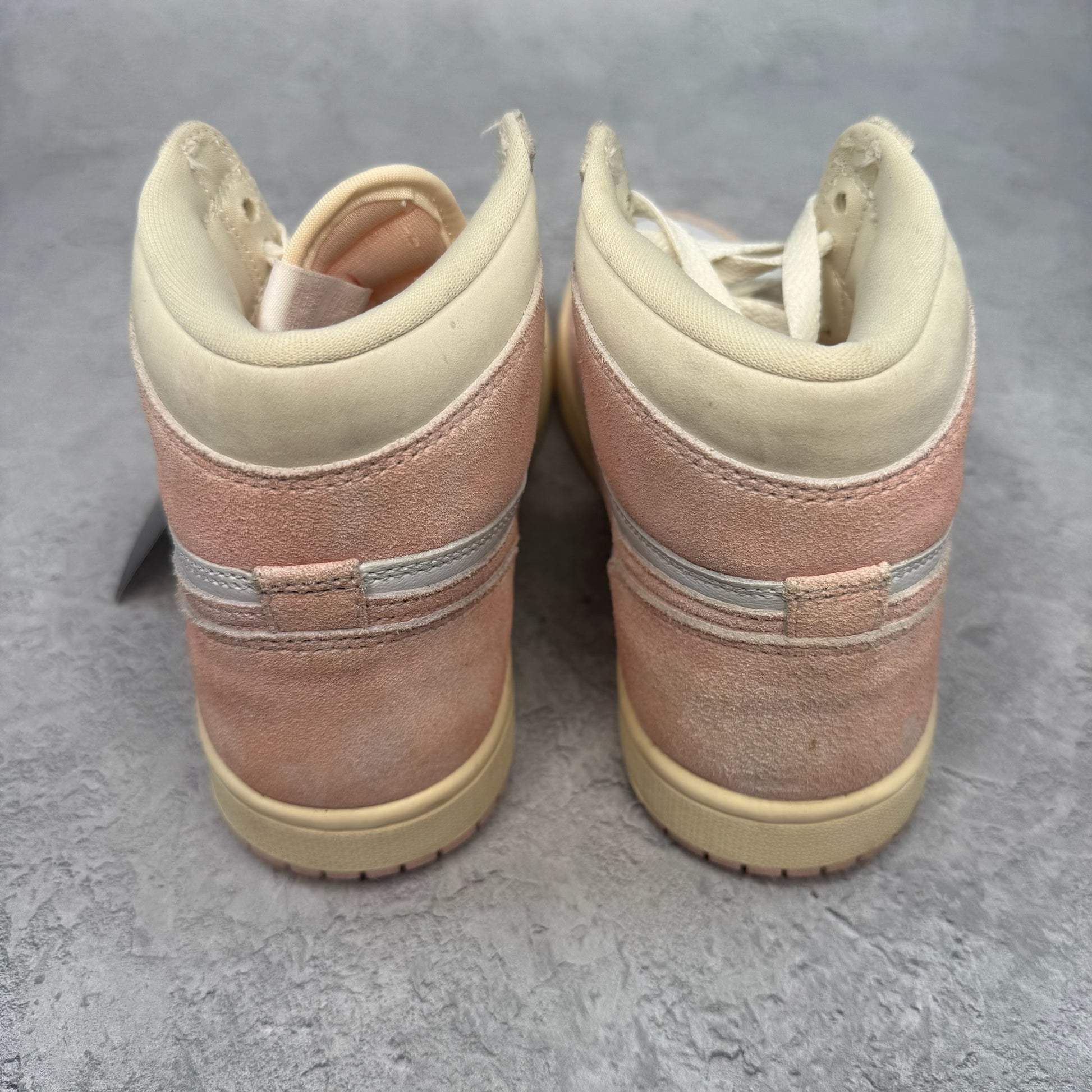 Jordan 1 Retro High OG Washed Pink (Women's) *pre - owned* SIZE 7W - Kicks Collective PA - Jordan - FD2596 - 600 - Women's Shoes - 5.5M/7W - Pre - Owned