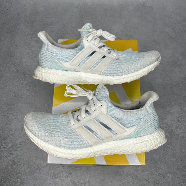 adidas Ultra Boost 3.0 Parley Coral Bleaching *pre - owned* SIZE 9.5 - Kicks Collective PA - adidas - CP9685 - Men's Shoes - 9.5M/11W - Pre - Owned