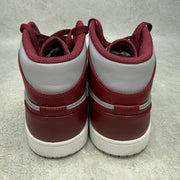 Jordan 1 Mid Cherrywood Red *pre-owned* SIZE 8