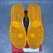 Nike Dunk Low Championship Goldenrod (2021) *pre-owned* SIZE 9